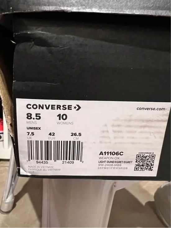 Converse Men’s Low-Top Sneakers in Light Beige - Picture 5 of 6